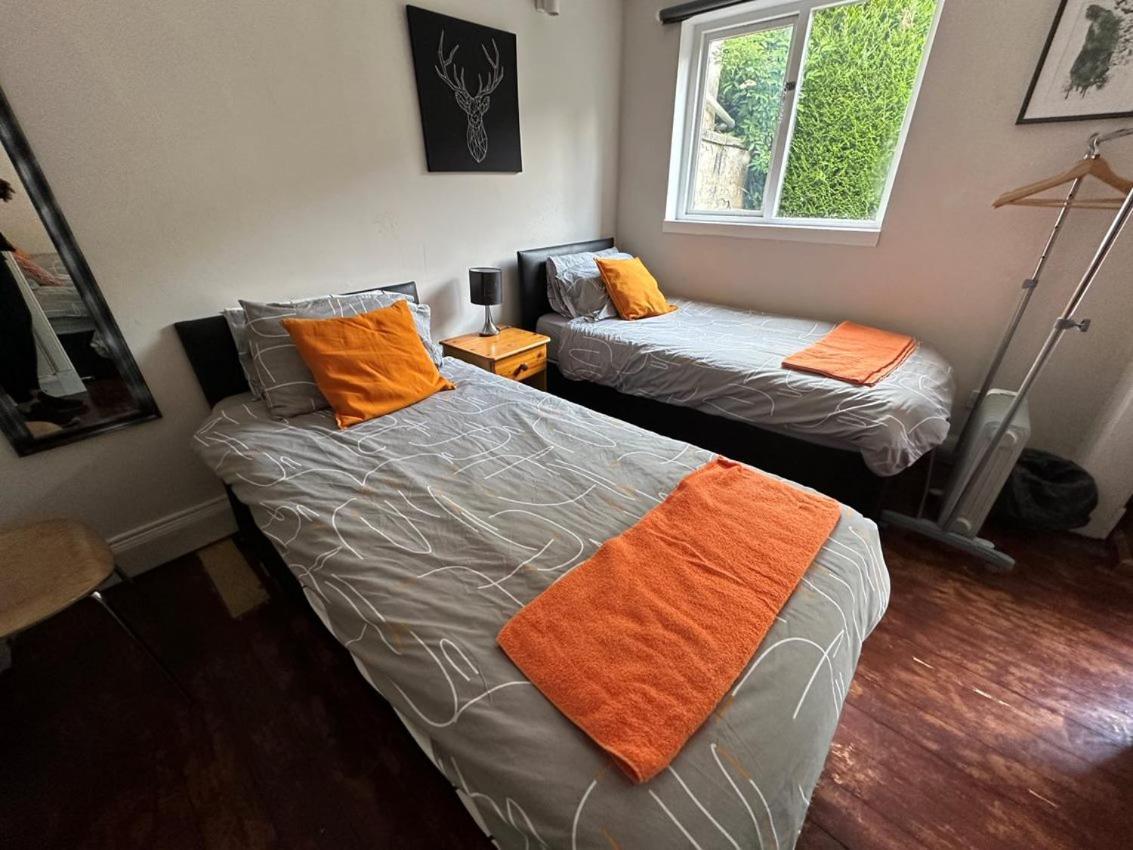 The Kingsview Townhouse - Boutique Hostel Édimbourg Extérieur photo